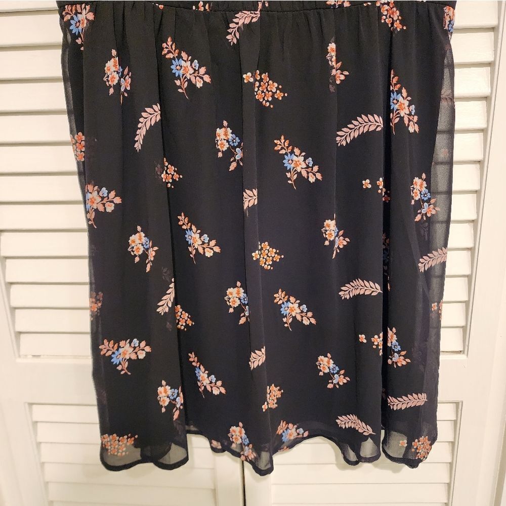 Express Dress - Picture 3 of 5